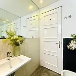 Luxury Centre Hostel