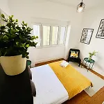 Luxury Centre Hostel *