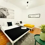 Hostel Luxury Lisbon City Centre Rooms