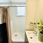 Luxury Centre Hostel *